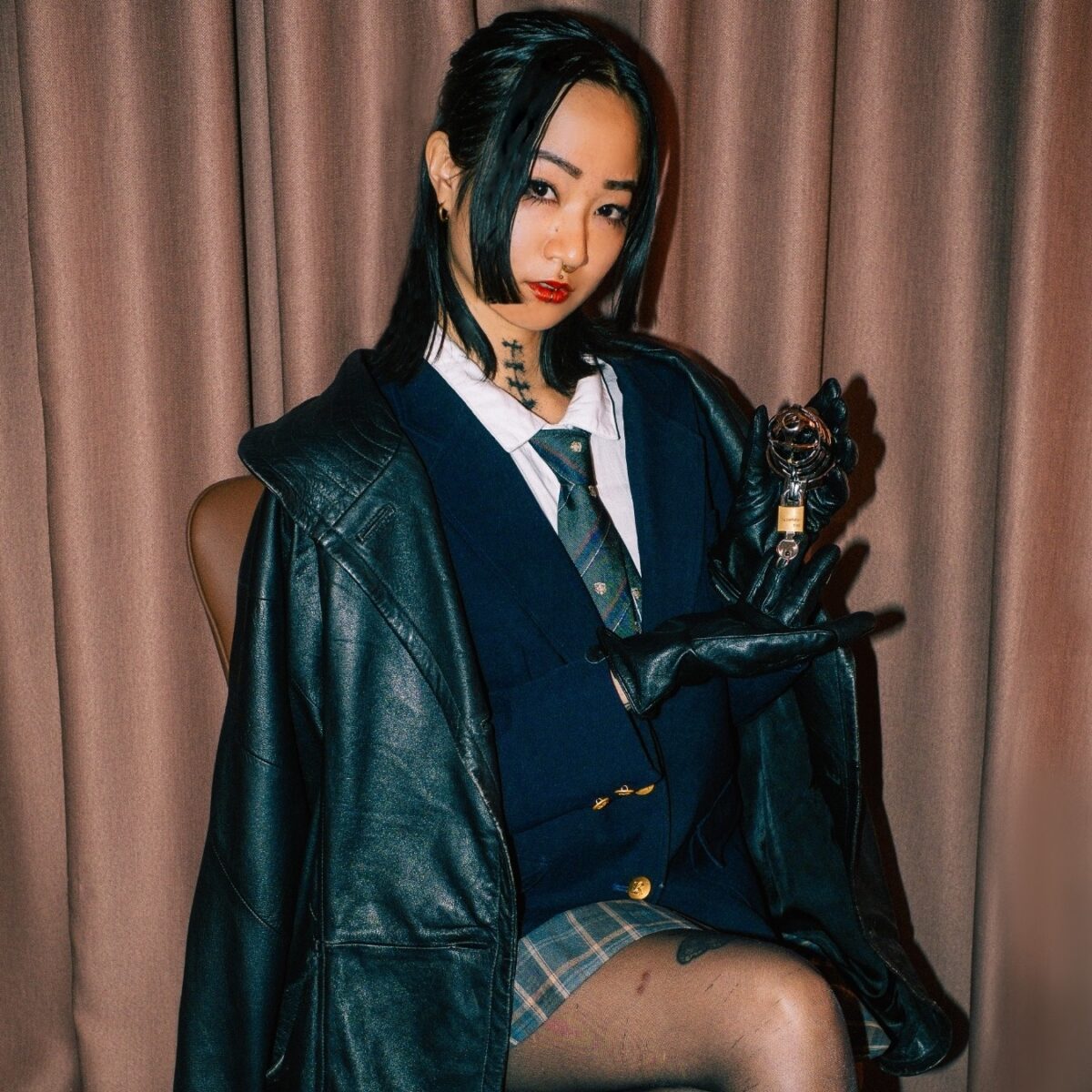 20.Mistress_Koto_Ledermantel